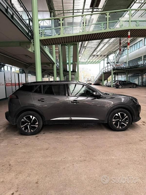 Usata Peugeot 2008 Allure 90 CV (66 kW) 2021 Grigio SUV
