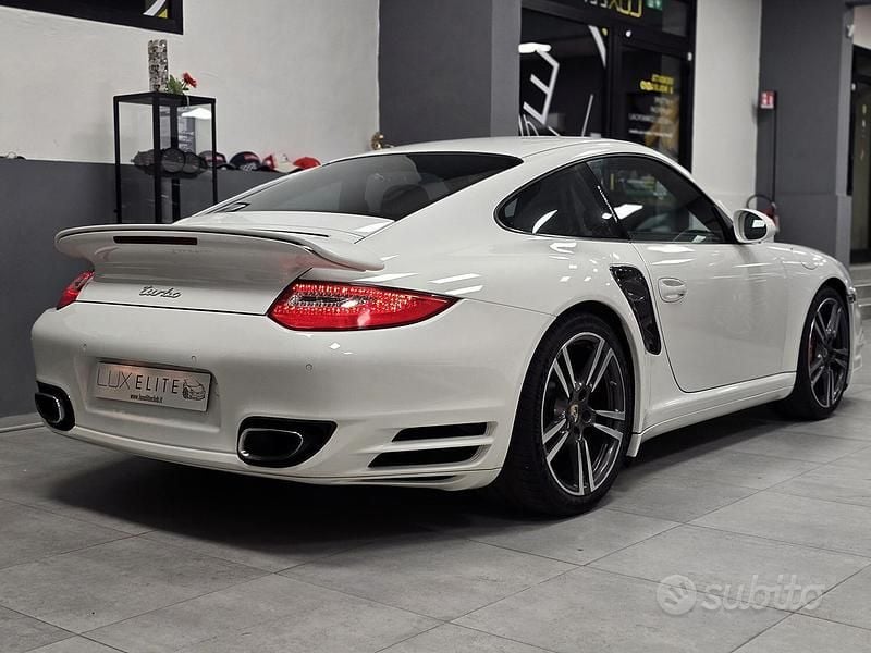 Usata Porsche 911 Turbo Chrono 500 CV (367 kW) 2010 Bianco Coupé
