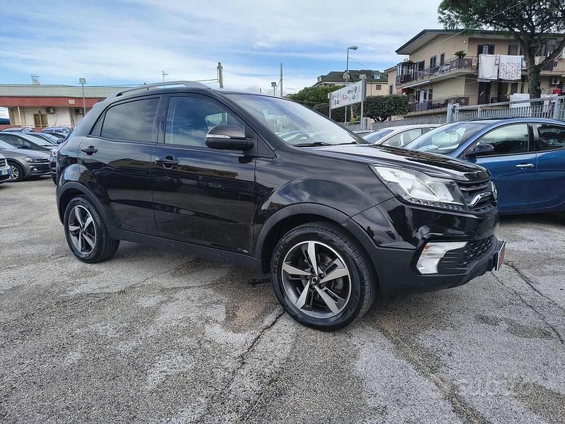 Usata Ssangyong (KGM) Korando Limited 178 CV (130 kW) 2019 Nero SUV