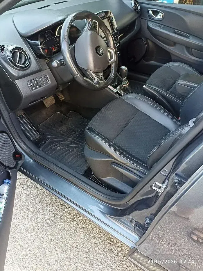 Usata Renault Clio IV Zen 90 CV (66 kW) 2019 Grigio Berlina