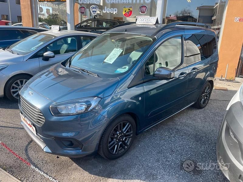 Usata Ford Tourneo Courier S 100 CV (73 kW) 2020 Blu Monovolume