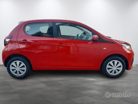 Rosso Usata 2016 Peugeot 108 Access Due volumi | 7500 € (Buon prezzo) - Immagine 1/4