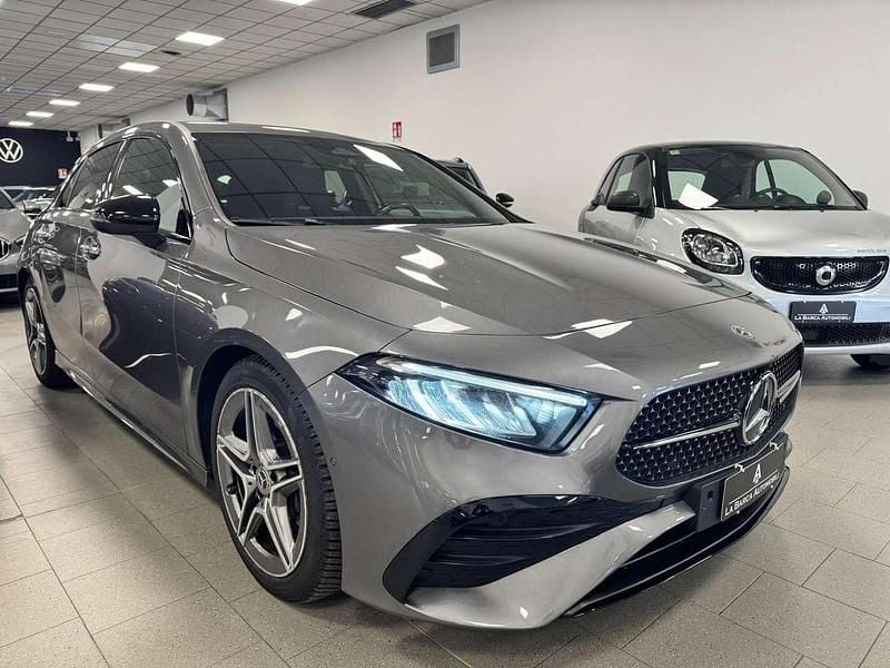 Usata Mercedes A200 AMG Line Premium 163 CV (119 kW) 2024 Grigio Berlina