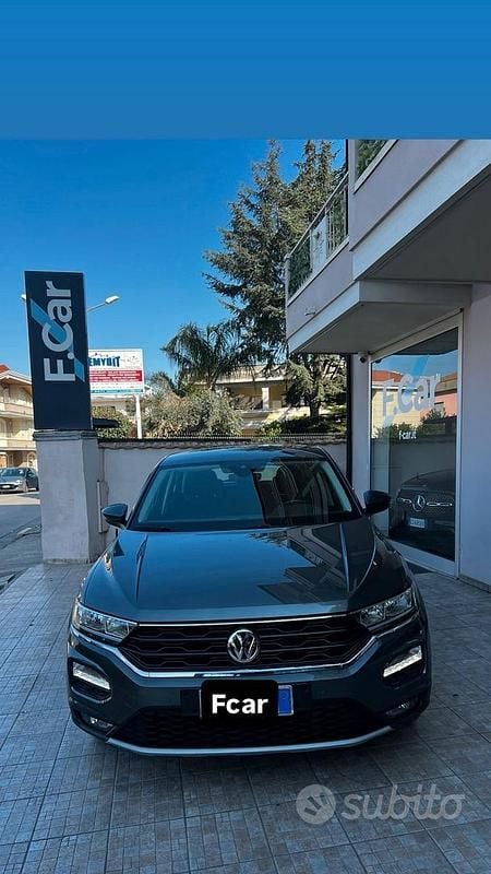 Usata VW T-Roc Style 115 CV (84 kW) 2020 Grigio SUV