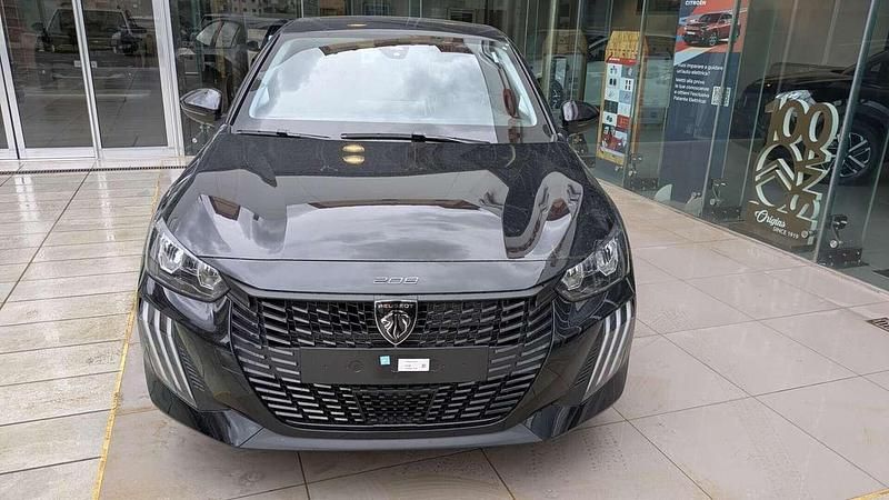 Giallo Nuova 2025 Peugeot 208 Business-Line Due volumi | 17.800 € (Super prezzo) - Immagine 1/4