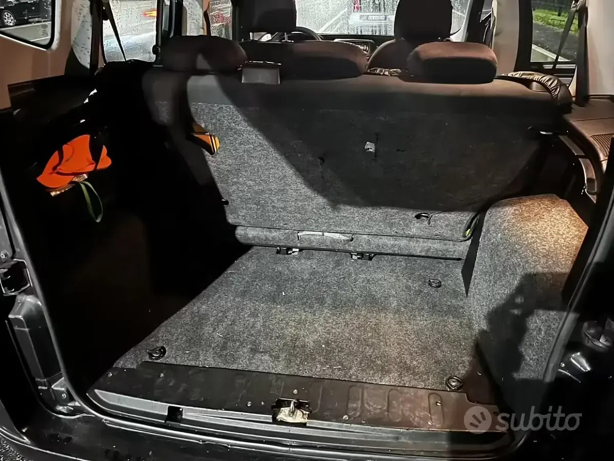 Usata Fiat Qubo Trekking 75 CV (55 kW) 2012 Nero Monovolume