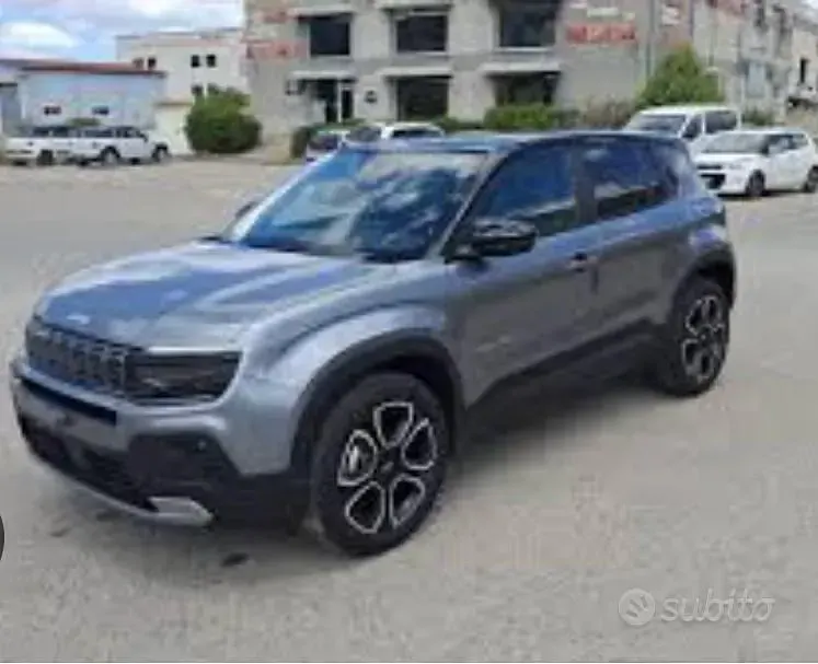 Usata Jeep Avenger Summit 101 CV (74 kW) 2024 Grigio SUV