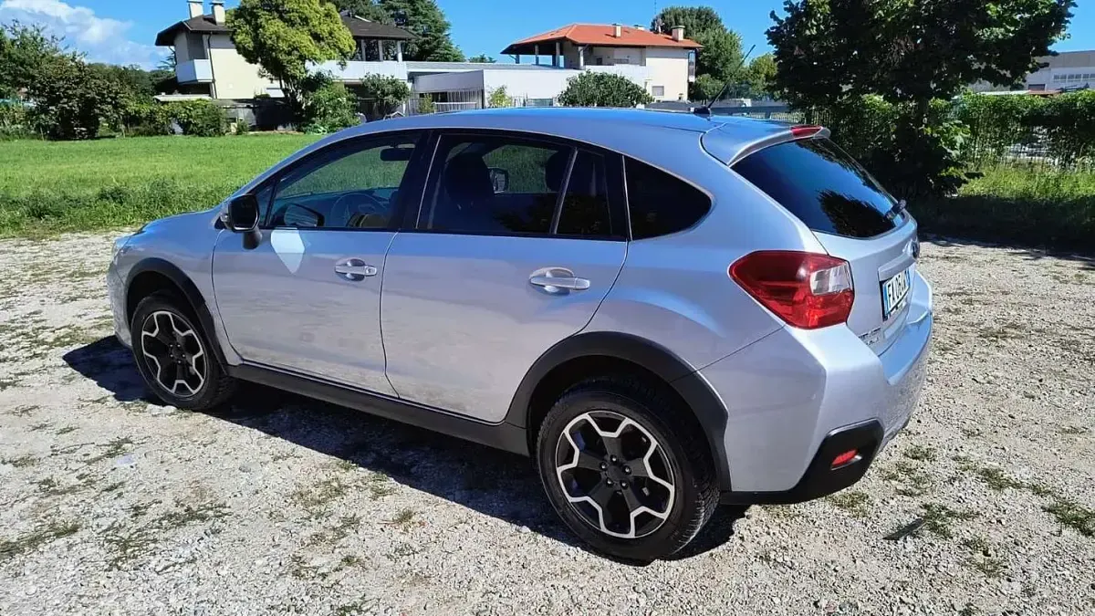 Usata Subaru XV Style 147 CV (108 kW) 2015 Grigio SUV