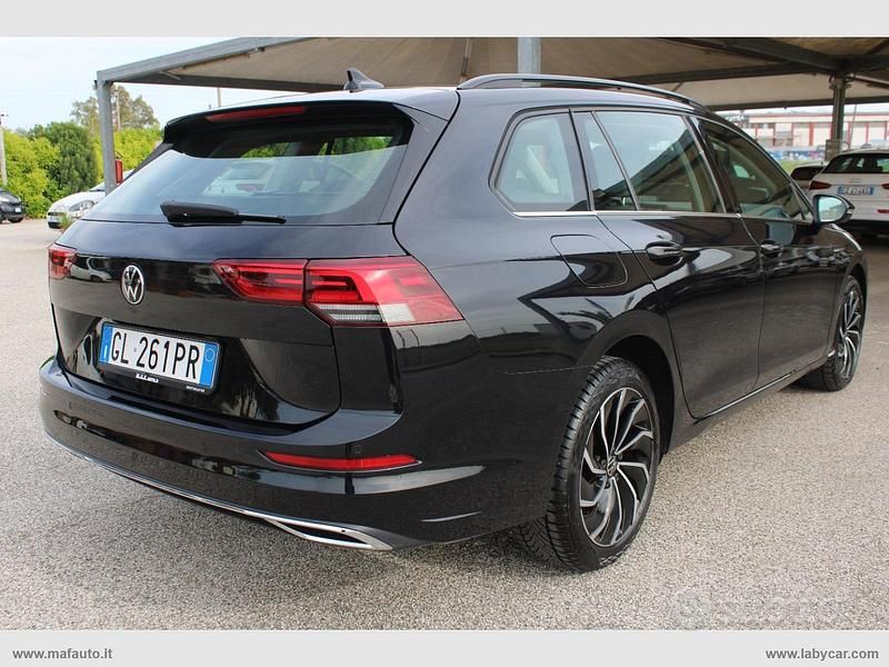 Usata VW Golf VIII Style 115 CV (84 kW) 2022 Nero Station wagon