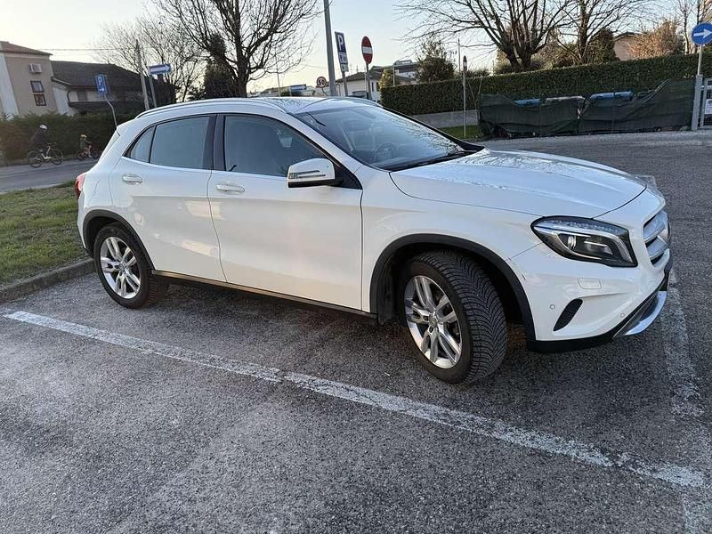 Usata Mercedes GLA200 136 CV (100 kW) 2015 SUV