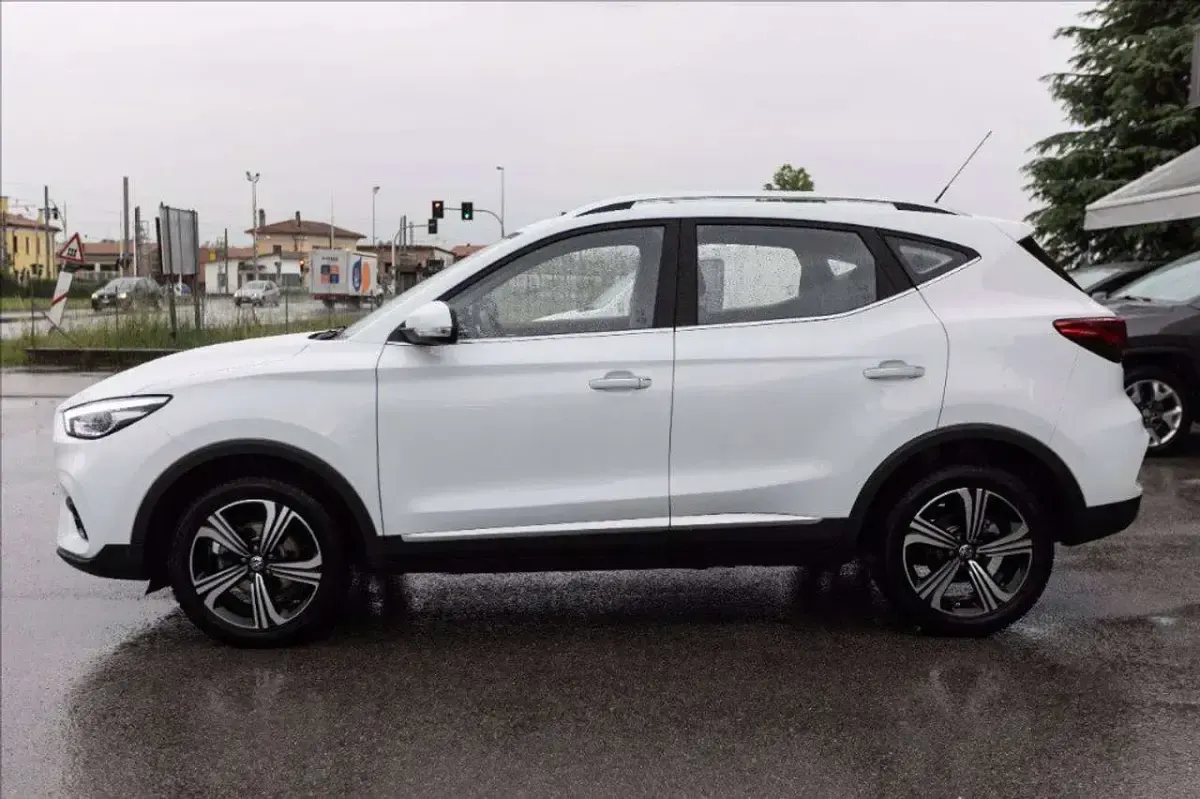 Usata MG ZS Comfort 116 CV (85 kW) 2025 Bianco SUV