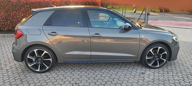 Usata Audi A1 116 CV (85 kW) 2025 Verde SUV