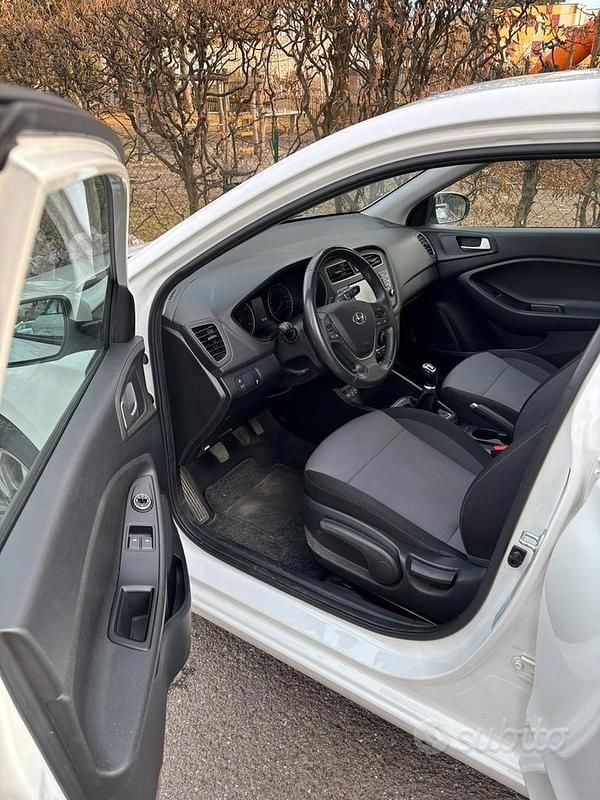 Occasion Hyundai i20 75 ch (55 kW) 2019 Blanc Citadine