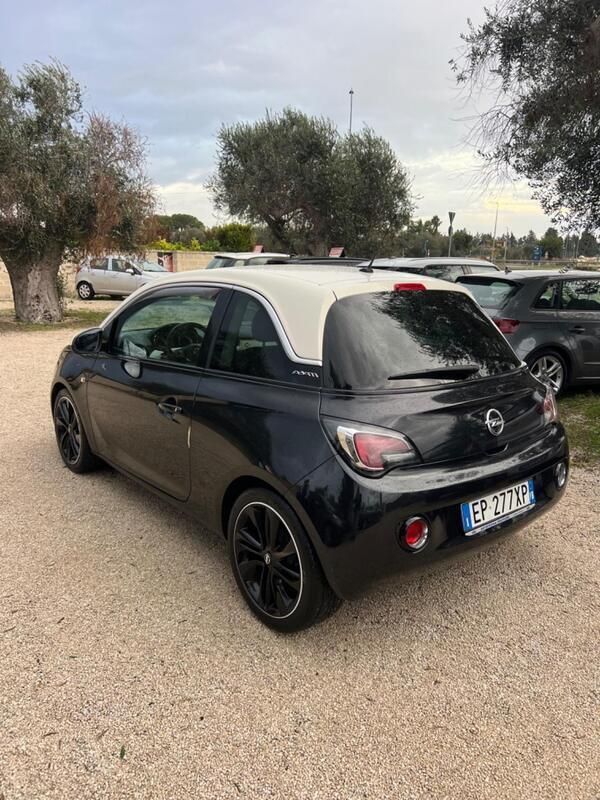 Usata Opel Adam 69 CV (50 kW) 2013 Nero Utilitaria
