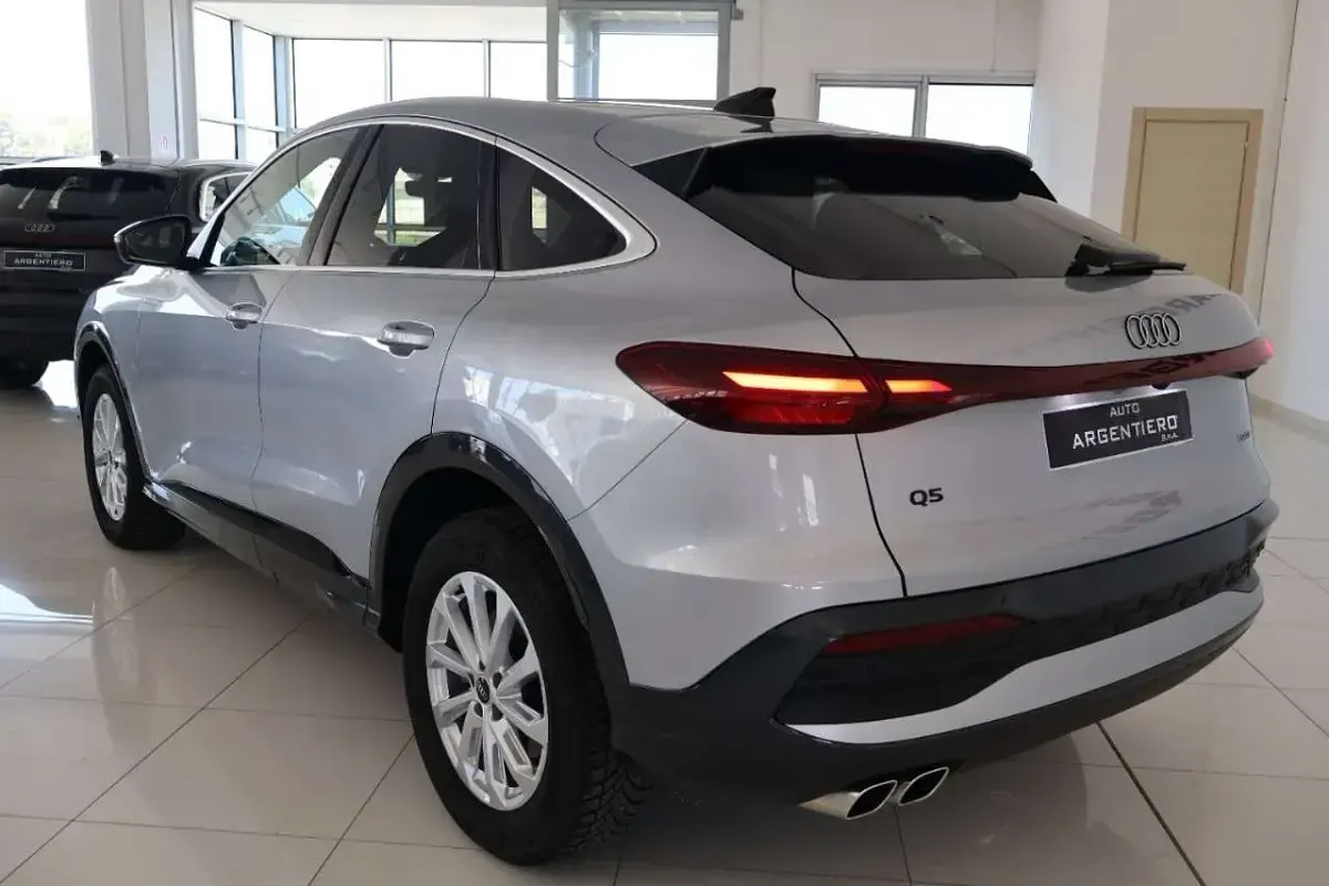 Usata Audi Q5 Advanced 204 CV (150 kW) 2025 Argento urban met SUV
