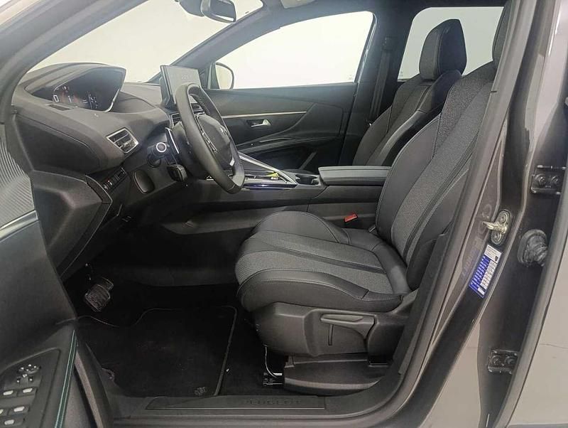 Usata Peugeot 5008 Allure 130 CV (95 kW) 2024 Grigio SUV
