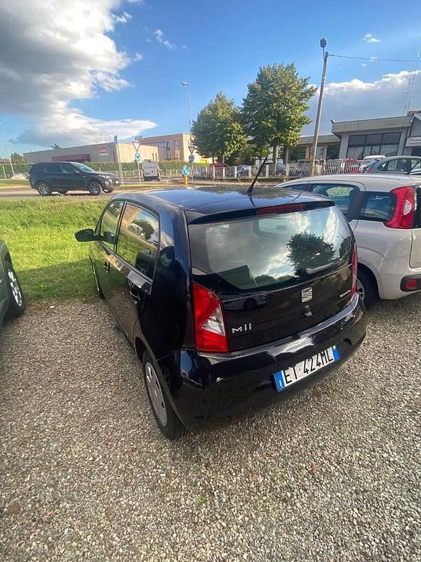 Usata Seat Mii Reference 60 CV (44 kW) 2014 Nero Utilitaria