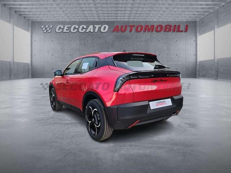 Nuova Alfa Romeo Junior 145 CV (106 kW) 2026 Rosso SUV