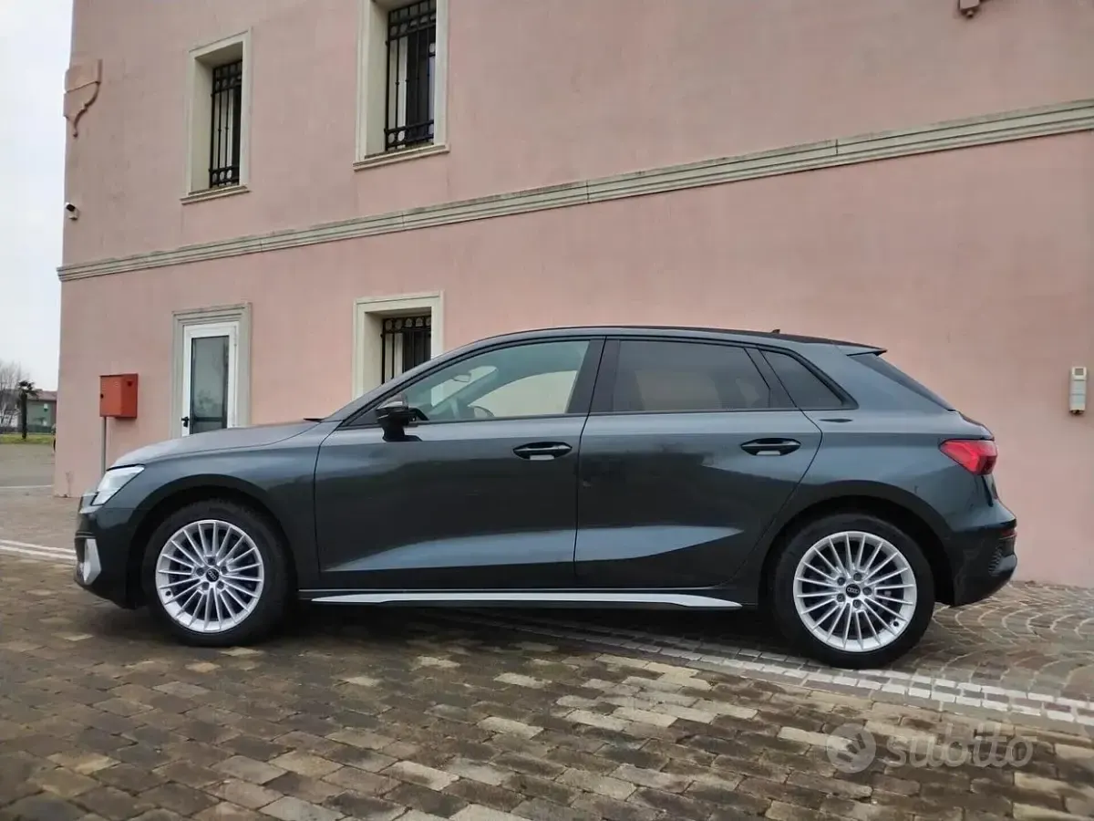 Usata Audi A3 Advanced 150 CV (110 kW) 2022 Grigio Berlina