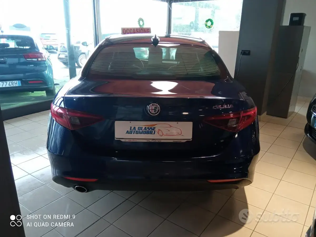 Usata Alfa Romeo Giulia 150 CV (110 kW) 2017 Blu Berlina