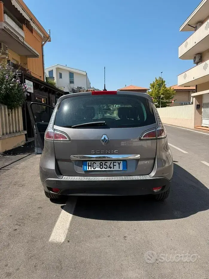 Usata Renault Scénic III 110 CV (80 kW) 2013 Monovolume