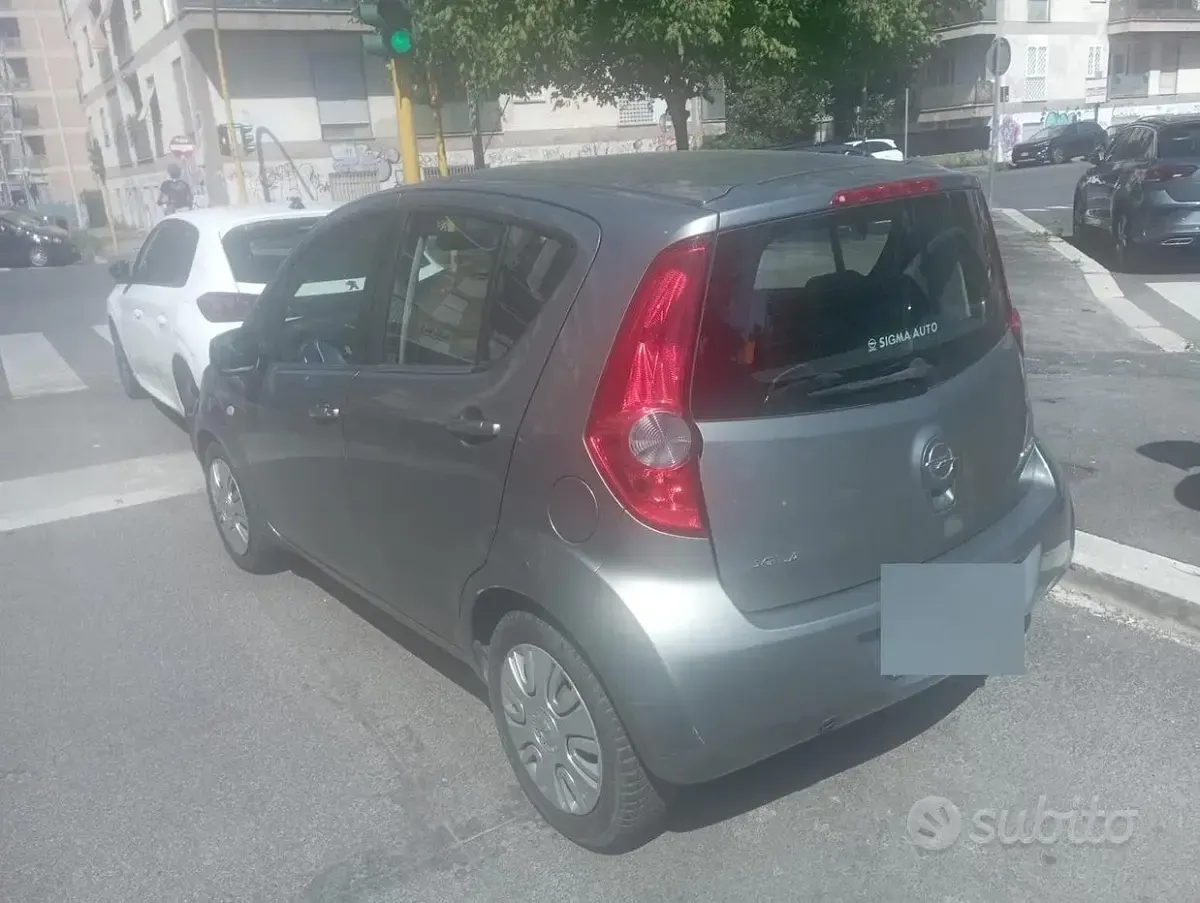 Usata Opel Agila 68 CV (50 kW) 2011 Grigio Utilitaria
