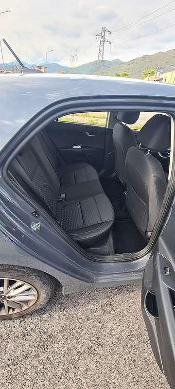 Usata Kia Rio Style 82 CV (60 kW) 2022 Grigio Berlina