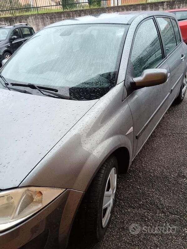 Usata Renault Mégane 2001 Berlina