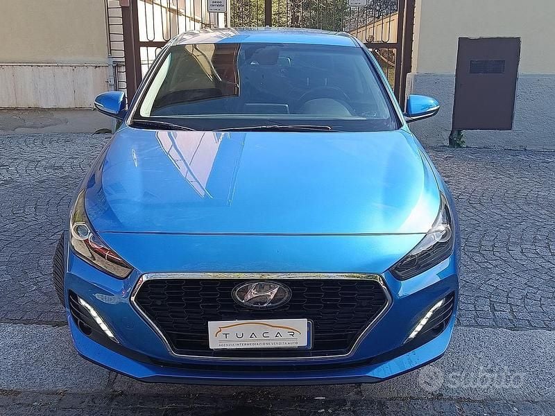 Begagnad Hyundai i30 140 HK (102 kW) 2018 Blå Sedan