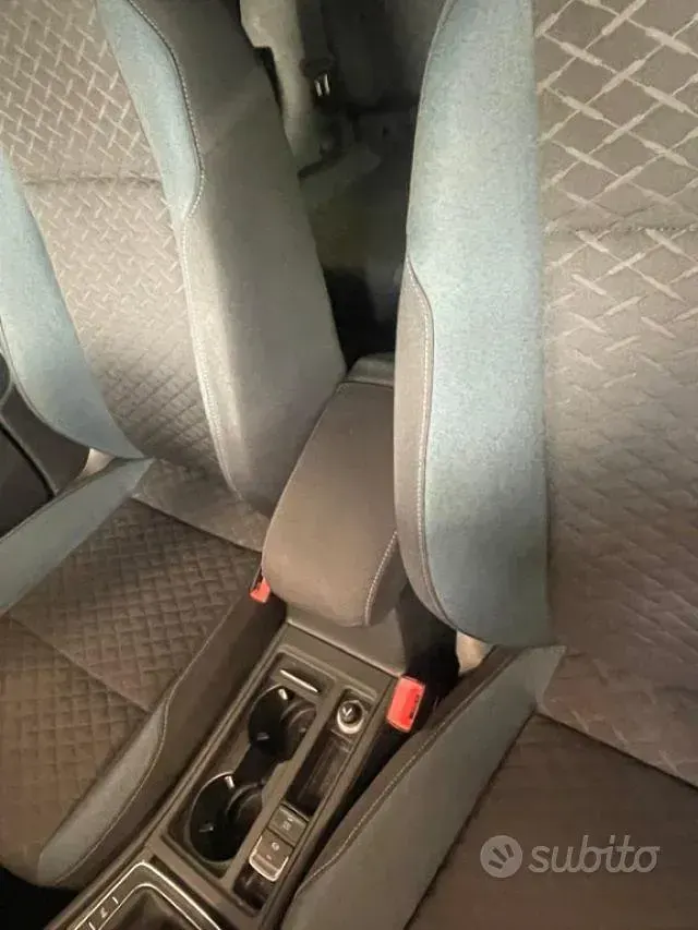 Usata VW Golf VII IQ Drive 116 CV (85 kW) 2019 Grigio Berlina