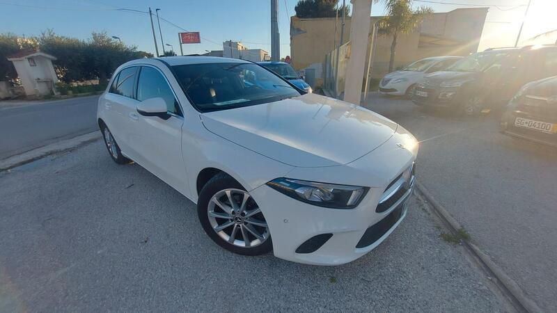 Usata Mercedes A200 150 CV (110 kW) 2019 Bianco pastello Utilitaria