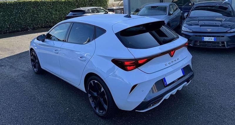 Usata Cupra Leon 150 CV (110 kW) 2025 Bianco Berlina