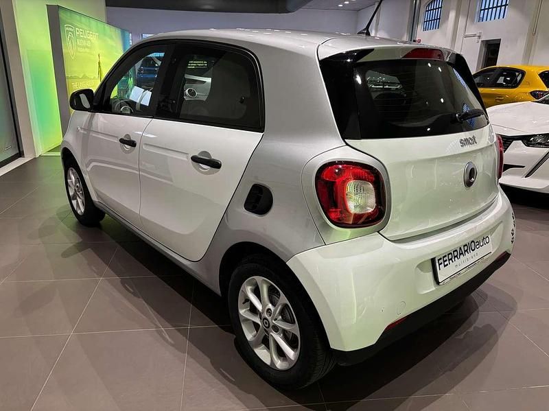 Usata Smart ForFour 71 CV (52 kW) 2019 Bianco Utilitaria
