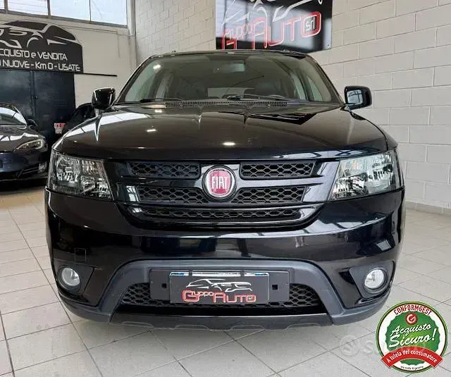 Usata Fiat Freemont Black Code 170 CV (125 kW) 2015 Nero SUV