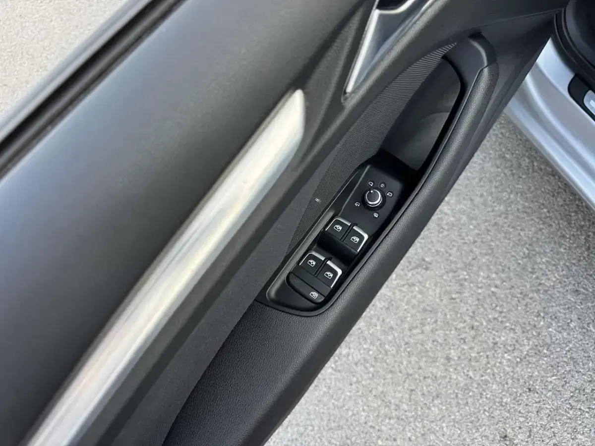 Usata Audi A3 Sport 184 CV (135 kW) 2019 Argento Berlina