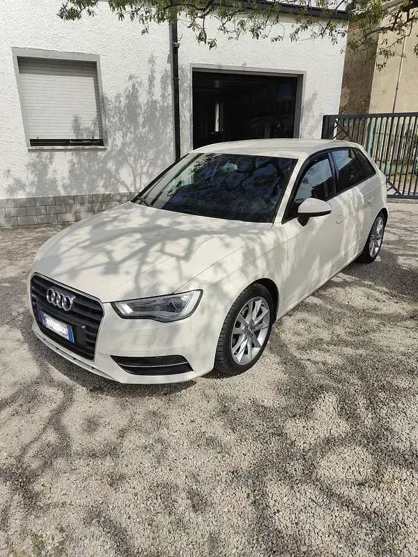 Usata Audi A3 Ambition 105 CV (77 kW) 2013 Berlina