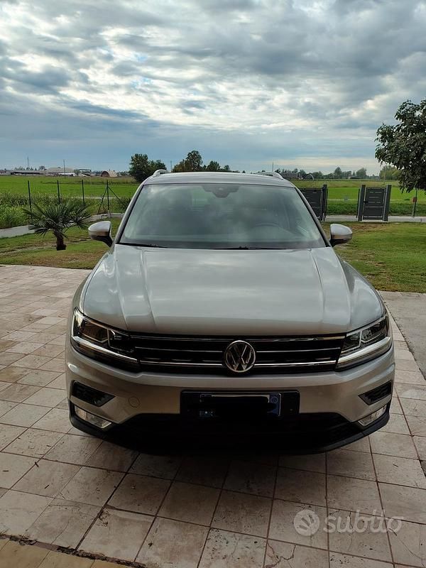 Grigio Usata 2016 VW Tiguan SUV | 16.500 € (Buon prezzo) - Immagine 1/4