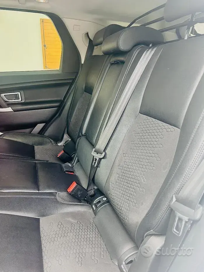 Usata Land Rover Discovery 269 CV (197 kW) 2018 Bianco SUV
