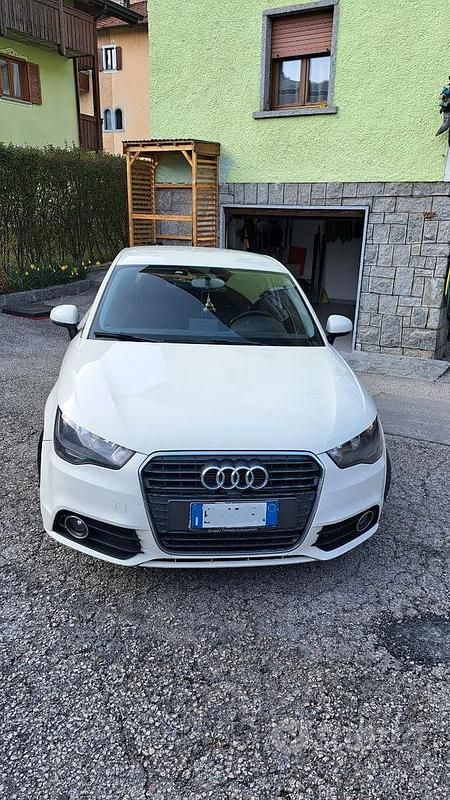Usata Audi A1 Ambition 90 CV (66 kW) 2012 Bianco Utilitaria