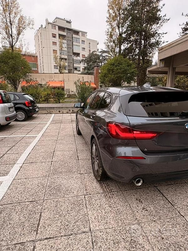 Usado BMW 120 190 HP (139 kW) 2021 Cinzento Citadino
