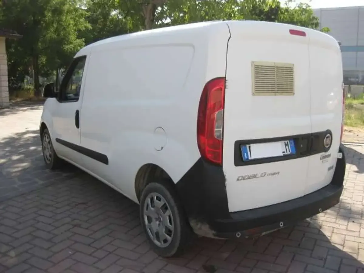 Usata Fiat Doblò 120 CV (88 kW) 2019 Bianco gelato Monovolume