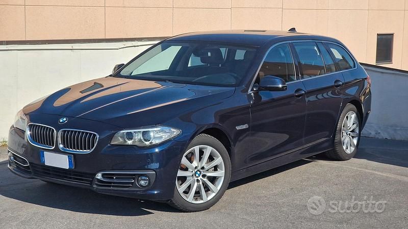 Usata BMW 525 Luxury Line 218 CV (160 kW) 2016 Blu Station wagon