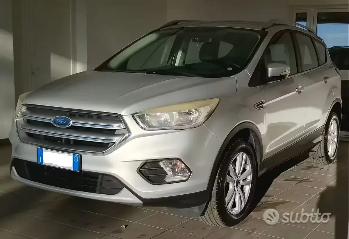 Usata Ford Kuga S 120 CV (88 kW) 2018 Grigio SUV