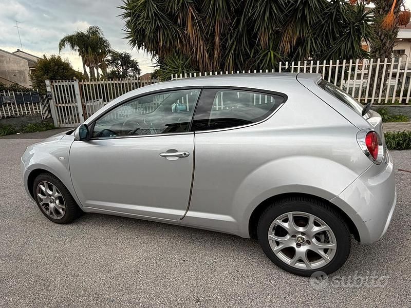 Usata Alfa Romeo MiTo 120 CV (88 kW) 2011 Grigio Utilitaria