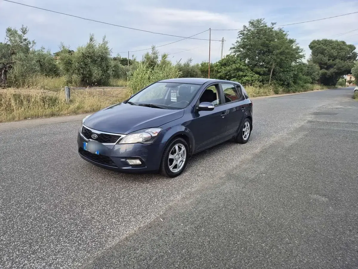 Usata Kia Ceed EX 122 CV (89 kW) 2009 Other Utilitaria