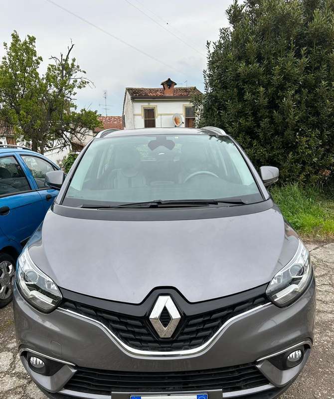 Usato 2017 Renault Grand Scénic IV 1.5 Diesel 110 CV (12.000 €)