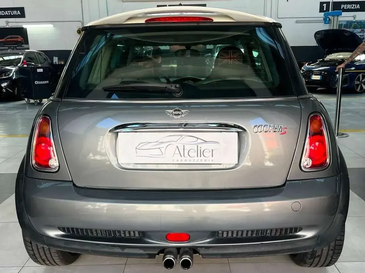 Usata Mini Cooper S 170 CV (125 kW) 2005 Grigio Utilitaria