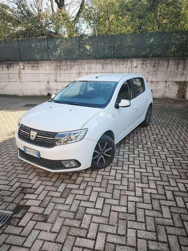 Usata Dacia Sandero 90 CV (66 kW) 2017 Berlina
