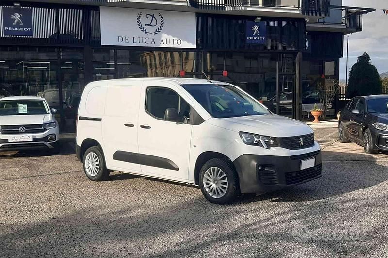 Usata Peugeot Partner Premium 102 CV (75 kW) 2022 Bianco Monovolume