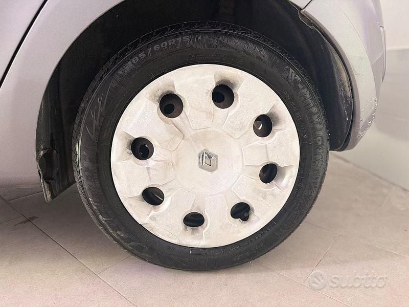 Usata Renault Grand Modus Dynamique 75 CV (55 kW) 2010 Grigio Monovolume